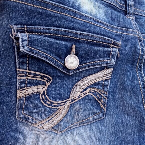 LEI Sophia Hipster Flare Jeans -Size 9 Short-Low Rise-Flap Pockets-Medium Wash - Picture 6 of 9